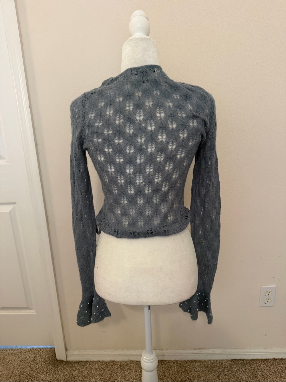 Vintage Betsey Johnson Blue Pointelle Cropped Wrap Sweater Top Sz S Embellished - Picture 4 of 7